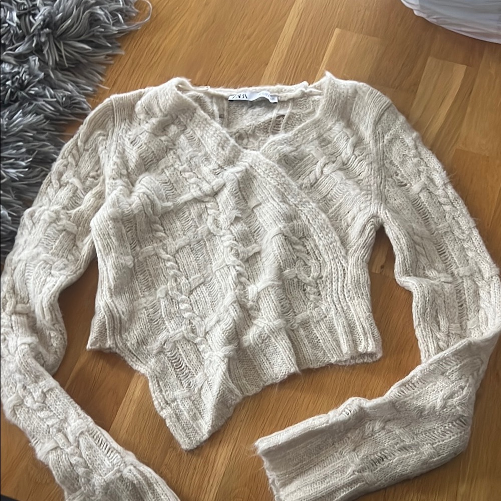 Zara Cream V-Neck Sweater with Cable Knit